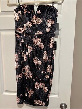 Lulu's Black Midi Dress with Blush Floral Print